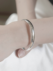 金六福珠宝宝宝手镯