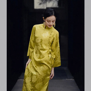 金色晨袍女新娘改良旗袍年轻款新中式国风黄色连衣裙春夏订婚礼服