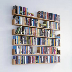 书架墙上现代儿童