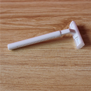 一次性刮胡刀私处女士佛系刮脸刀皮肤用品备皮刀旅行装三层电动