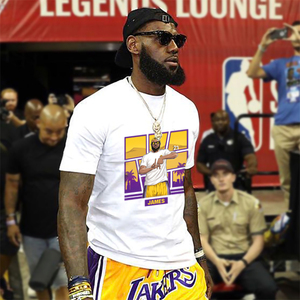 詹姆斯衣服湖人