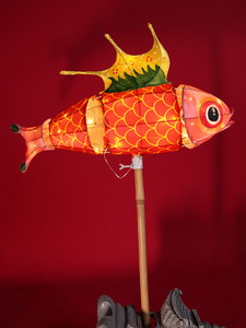 现货上元节手摇鱼灯笼非遗民俗手工灯会手持锦鲤宫灯金鱼花灯成品