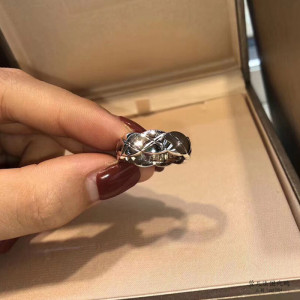 香奈儿戒指菱格