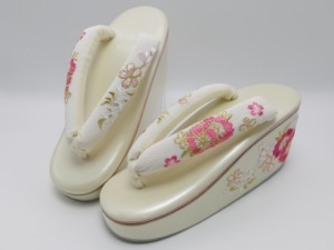 日式女木屐中高跟草履和服浴衣鞋人字拖cos鞋刺绣非jk花朵甜美