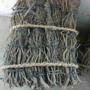 【鱼藤根】 鱼药晕鱼 闹鱼晕鱼毒鱼剂 鱼藤精 鱼藤精清塘 一扫光