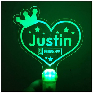 黄明昊演唱会应援荧通棒灯箍justin卡光手灯周边应援灯发牌发卡