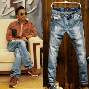 潮牌 明星谢霆锋同款夏新款ins修身浅色刮烂破洞做旧小脚牛仔裤男