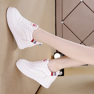 小白鞋内增高纯白女款休闲运动鞋旅游鞋搭配长裙
