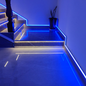 网红楼梯流水灯带客厅追光灯智能感应踏步踢脚线嵌入式跑马线条灯