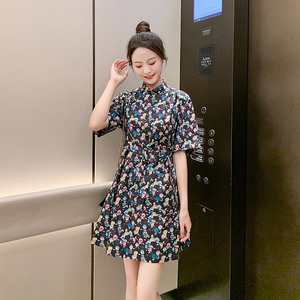 素笺显瘦束腰时尚气质休闲宽松裙子碎花连衣裙女夏天2021年新款