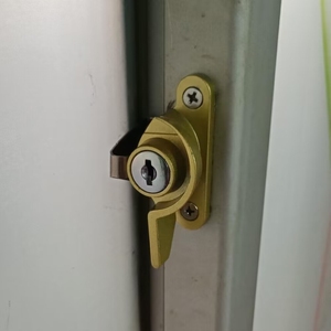 月牙锁带锁滑动推拉移门塑钢窗户铝合金门窗带钥匙锁扣防盗月牙锁