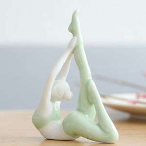 瑜伽小人物摆件陶瓷摆件工艺品车载茶宠人物简易家居客厅少女美女