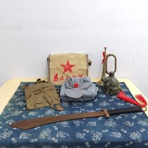 红色文化老物件军号书包行军壶复古革命纪念品收藏影视道具摆件