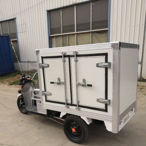 电动三轮车快递车车厢驾驶室