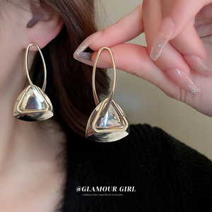 银针镂空三角形耳环时尚金属风高级感耳钉耳坠个性新款耳饰女