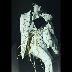 tb860227371淘宝【刘诗诗亲笔签名照】《醉玲珑》亲笔签名照c版