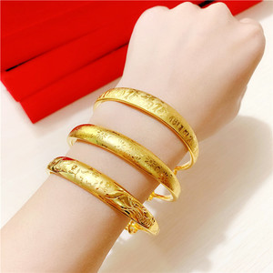 2022年周大福焕美新款越南沙金手镯女镀24k仿真黄金首饰沙金百福