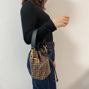 玫琳芬迪女包复古迷你老花字母水桶包法棍包亮光牛皮手提ff单肩包