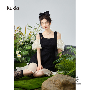 rukia/气质绝美连衣裙夏泡泡袖拼接撞色后背蝴蝶结别致裙子小黑裙