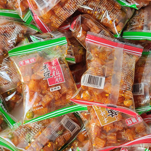 毛雄辉500g辣条8090回忆后素牛板筋素脆骨黄豆素牛肉粒烧烤辣条