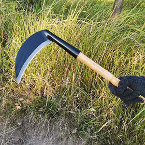 镰刀割草手工打草