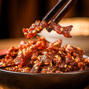 皓皓辣条小零食网红香辣素牛肉粒散装休闲小包装儿时面筋零食小吃