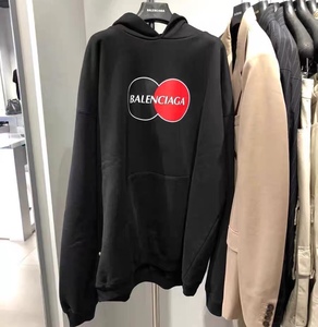 代购巴黎世家卫衣