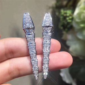 宝格丽蛇头耳钉