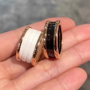 香港宝格丽小红人慈善款窄宽戒指18k玫瑰金黑陶瓷经典款男女对戒