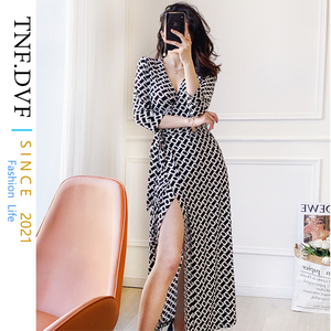 cici dvf裹身裙明星同款经典锁链气质v领一片式连衣裙女2022夏新