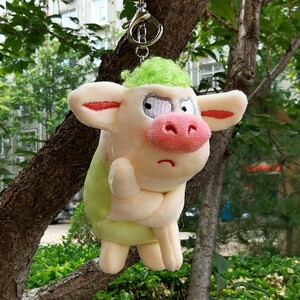 可爱拽拽绿毛生气猪毛绒玩偶丑萌公j仔书包挂件男女搞怪挂饰