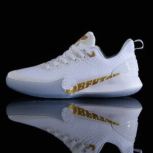 峙森科比曼巴精神鞋男篮球毒液12代米切尔2欧文5库里7运动6男鞋