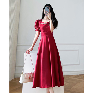 2024夏季新款法式复古礼服裙收腰显瘦泡泡袖红色气质中长款连衣裙