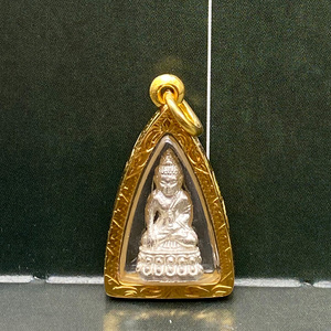 泰国佛牌正牌正品 龙婆卡贤2533药师佛 佛牌吊坠鉴定老牌真品项链