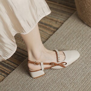 39卡迪高女鞋夏凉鞋女夏2021新款法式小众中跟粗跟女晚风包头珍女