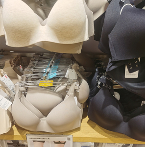 000人付款淘宝优衣库文胸内衣聚拢夏季女无钢圈无痕薄款胸罩性感调整