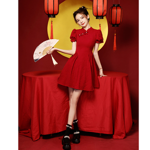 红色旗袍新款改良年轻款少女订婚新年战袍过年喜庆拜年服女连衣裙