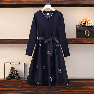 贵伊族女装旗舰店伊莲娜秋天巴黎秋天正品名歌连衣裙专柜2021时尚