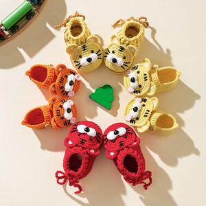 婴儿鞋子手工编织新生不掉脚虎年纯手工钩编织毛线成品虎头鞋宝宝