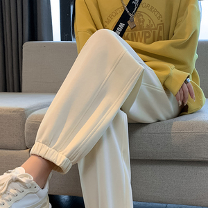 米色运动裤女春秋薄款宽松束脚2022新款时尚休闲卫裤显瘦九分裤子