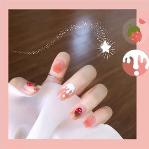 美甲贴穿戴女童