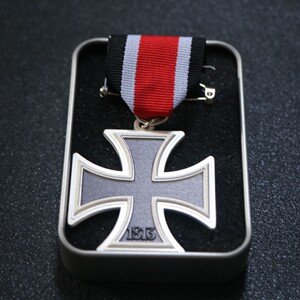铁十字徽章普鲁士二战项链骑士勋章德国纪念德军金银橡叶胸针别针
