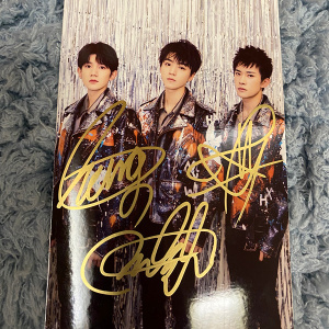 tfboys亲笔签名照片王俊凯王源易烊千玺签名照四叶草生日礼物