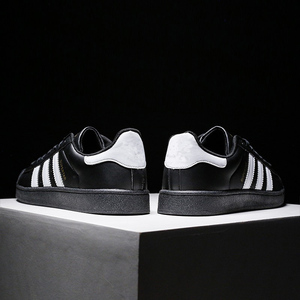 贝壳鞋黑色金标