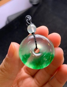 冰种飘花翡翠平安扣吊坠缅甸天然a货正品玻璃种飘绿花翡翠挂件女