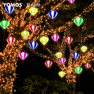 户外挂树木上亮化灯星球灯笼热气球景区广场街道节日氛围装饰吊灯