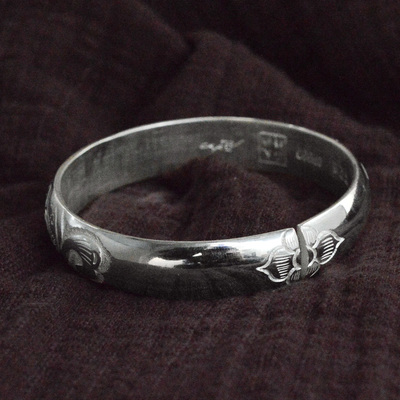 高档寸家银饰银9镯雪花银925手镯女足银手镯929手99x5手镯手奢华