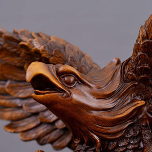 大鹰木雕摆件