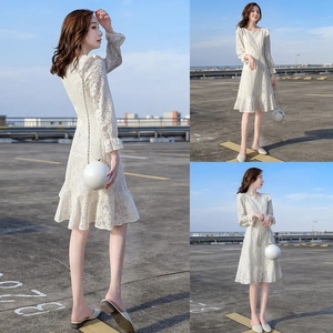 2023春装新款法式米白色蕾丝长袖收腰连衣裙女修身气质打底中长裙