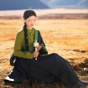 藏式藏族服装女藏服2023新款上衣贵族藏装康巴藏袍西藏拉萨服饰